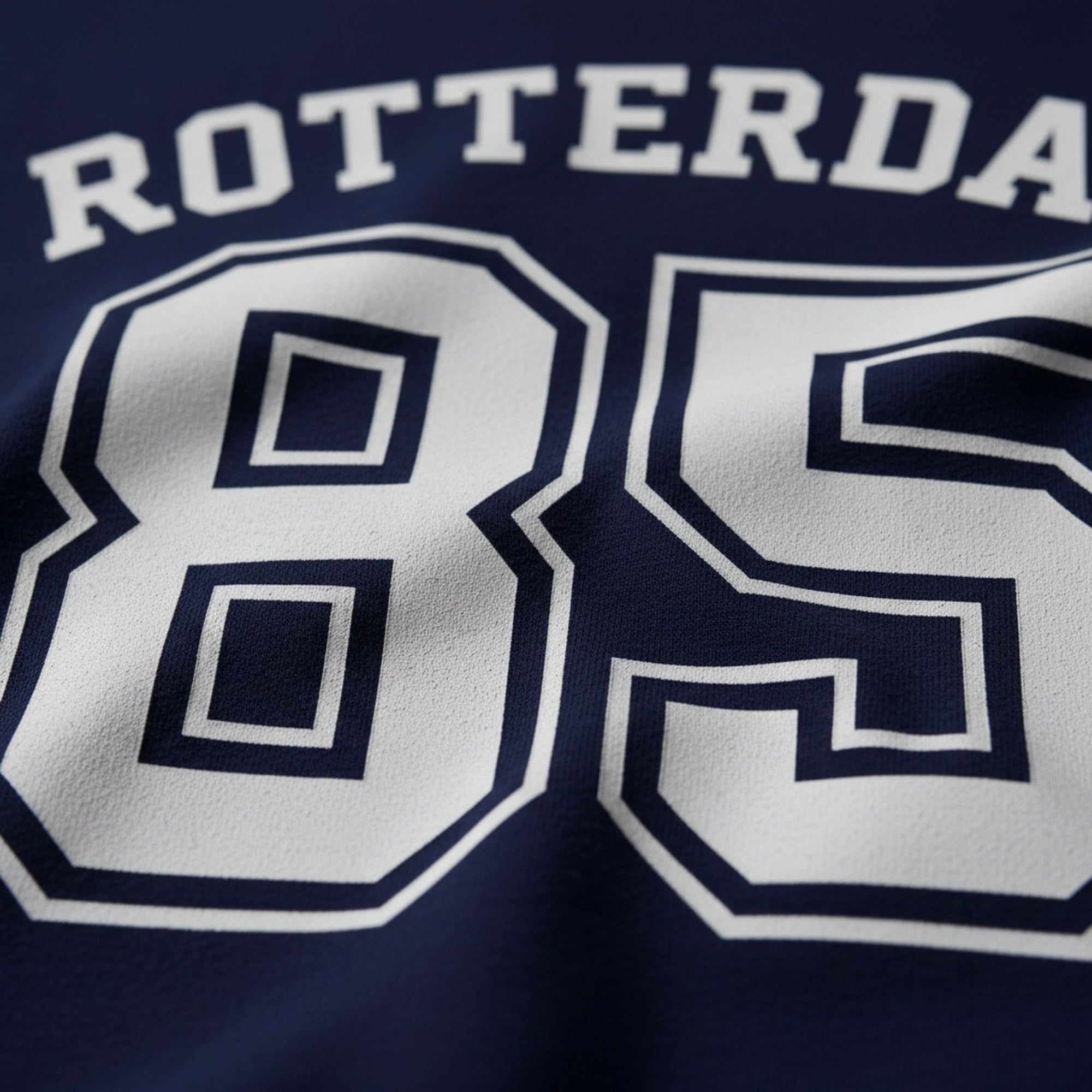 Print close-up on premium cotton. Rotterdam 85 T-Shirt. Forever Everton.