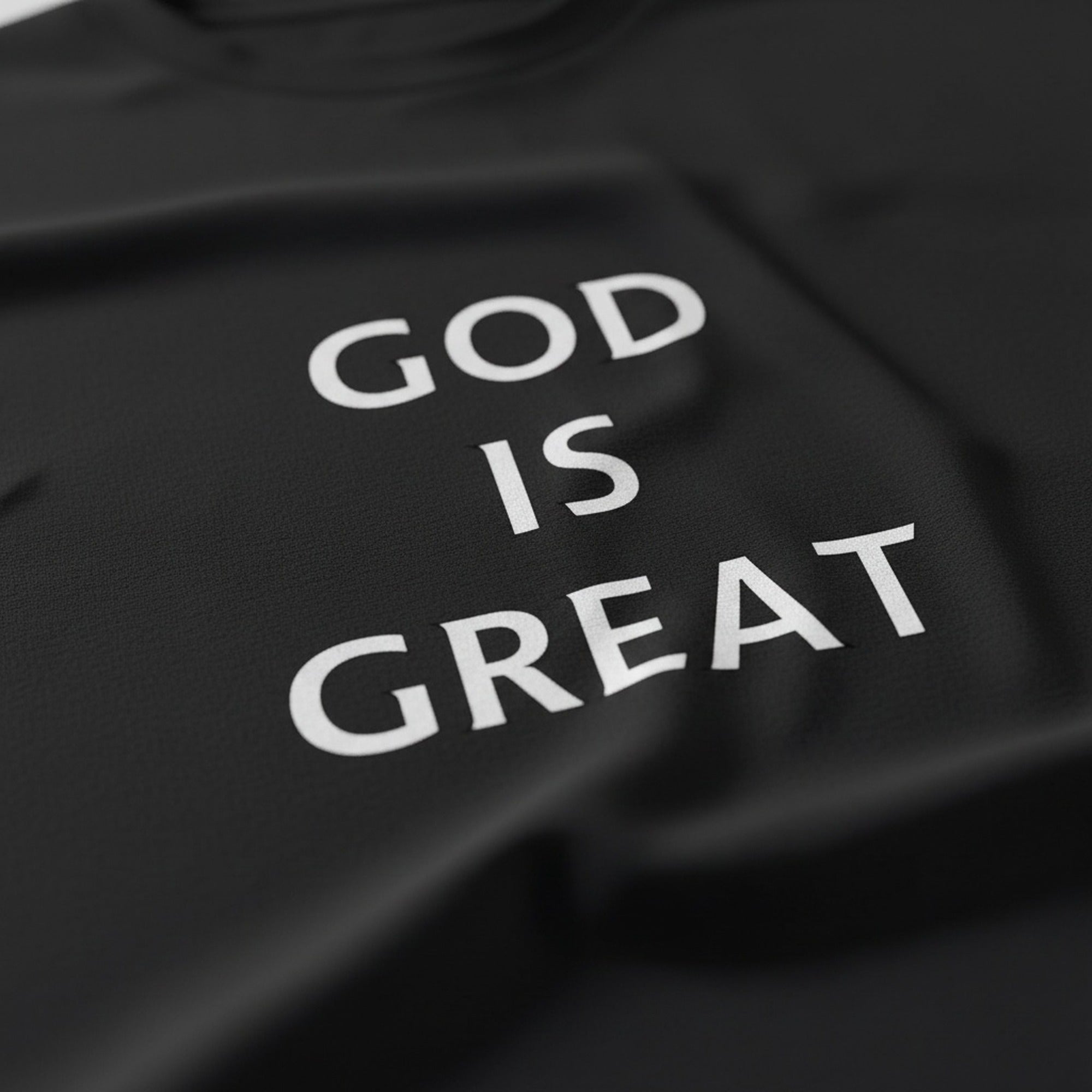 Print close-up on premium cotton. Pienaar God Is Great T-Shirt. Forever Everton.